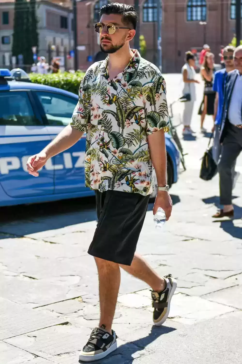 中年男性简约穿搭指南：3种帅气减龄搭配方案