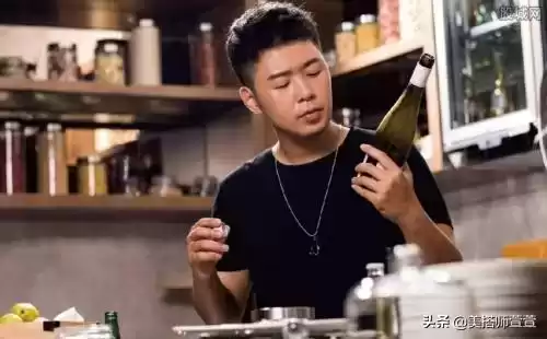 微胖男生冬季穿搭攻略：杜海涛私服解析，轻松穿出高级感