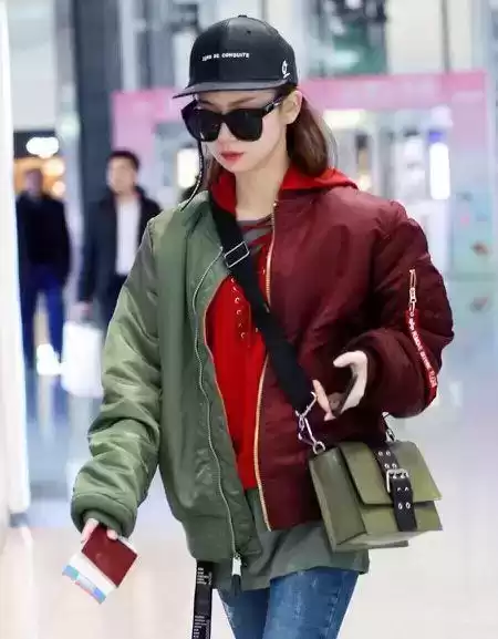 穿衣的颜色搭配