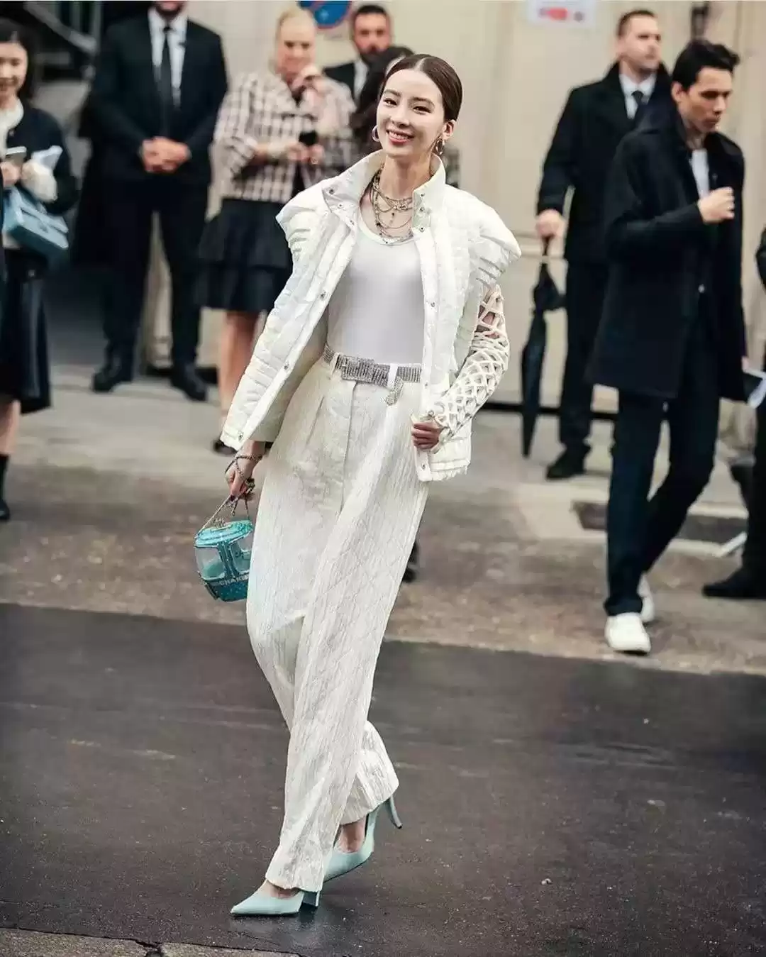 穿衣的颜色搭配