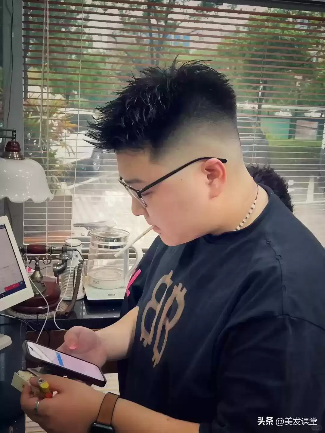 男胖子穿衣搭配 男胖子理什么发型？显脸小高级感全靠这几款，选对发型超级帅