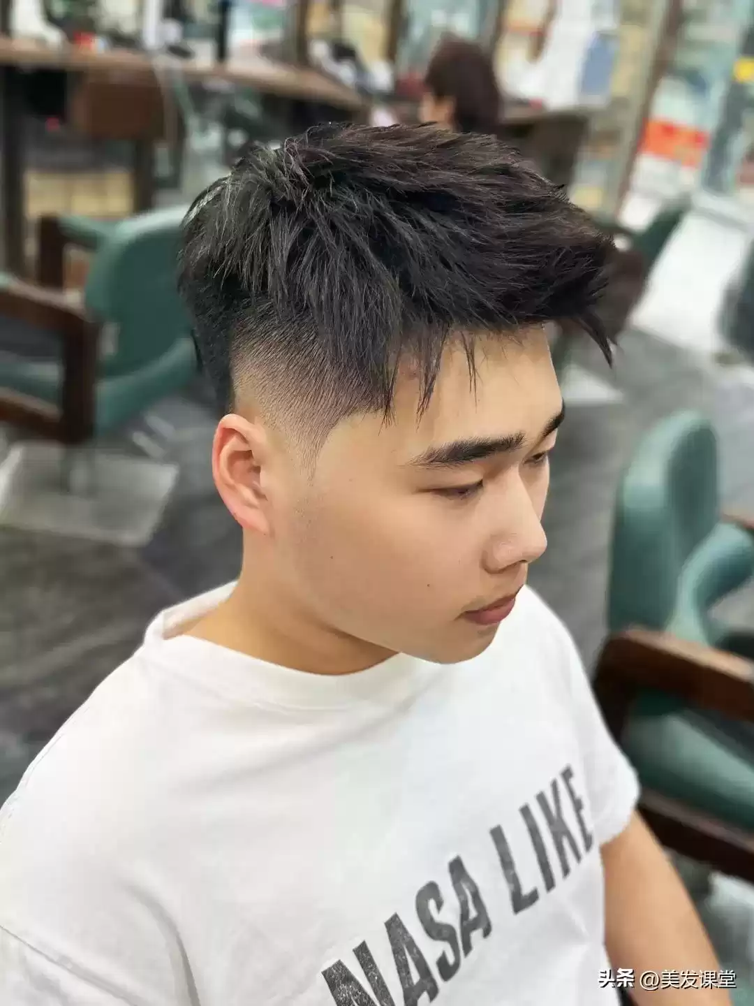 男胖子穿衣搭配 男胖子理什么发型？显脸小高级感全靠这几款，选对发型超级帅