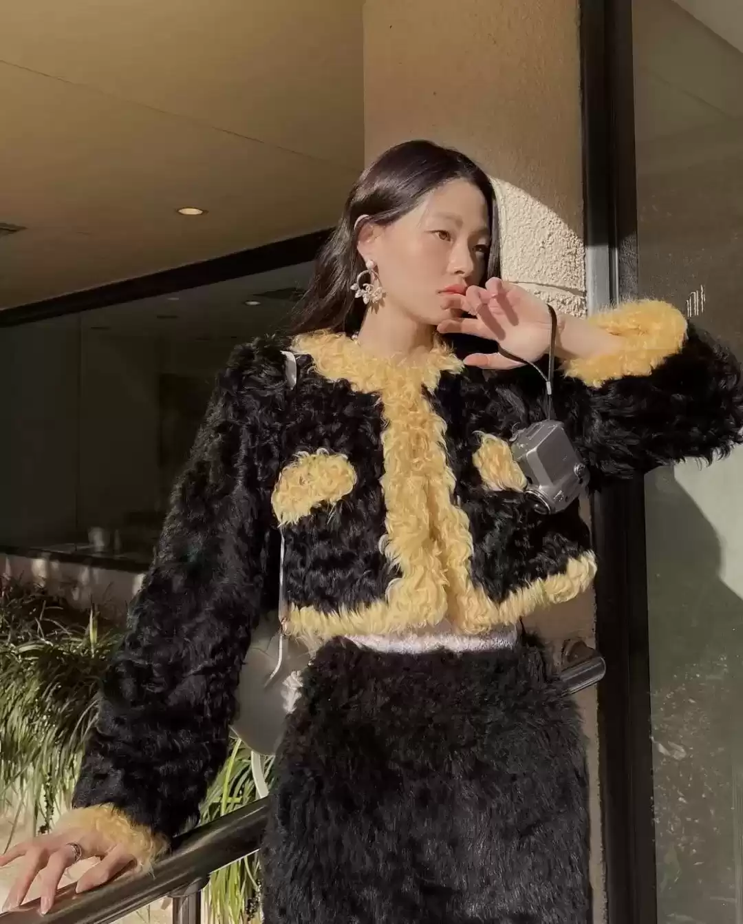 女明星冬日穿搭秘籍：时髦与保暖的完美平衡