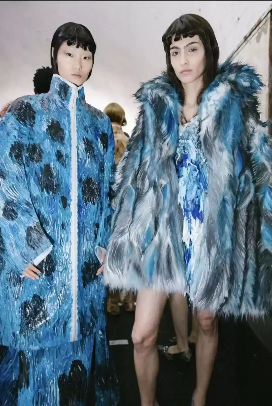 女明星冬日穿搭秘籍：时髦与保暖的完美平衡