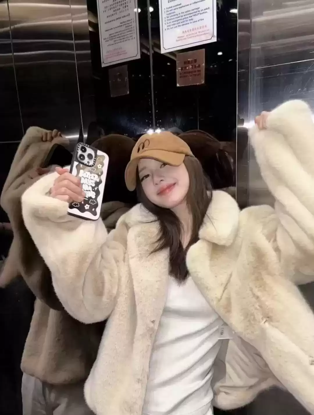 女明星冬日穿搭秘籍：时髦与保暖的完美平衡