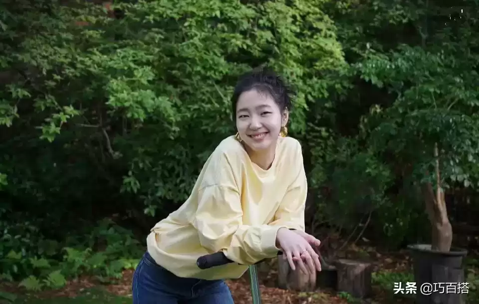 金高银私服穿搭解析：每一套都美在心坎里的时尚秘诀