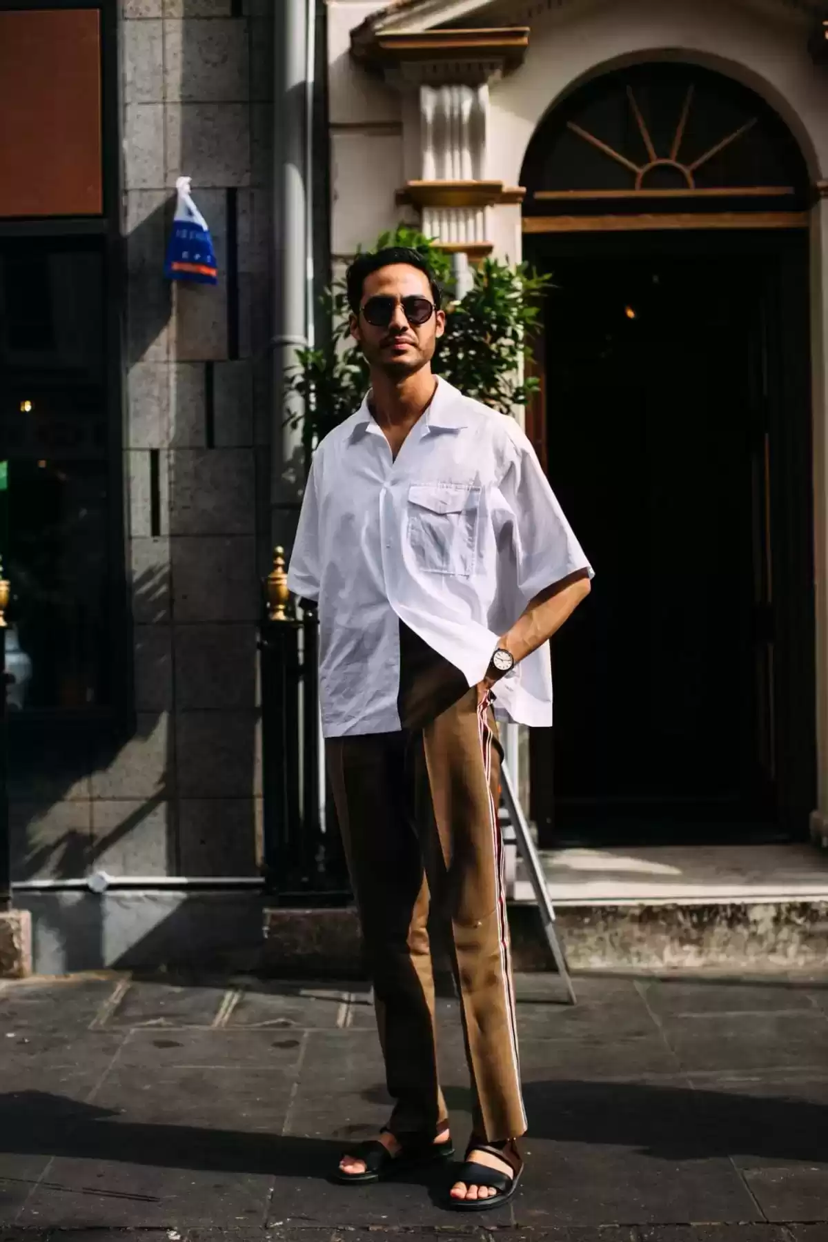 男士夏季穿搭终极指南：掌握这些技巧，轻松变身时尚达人