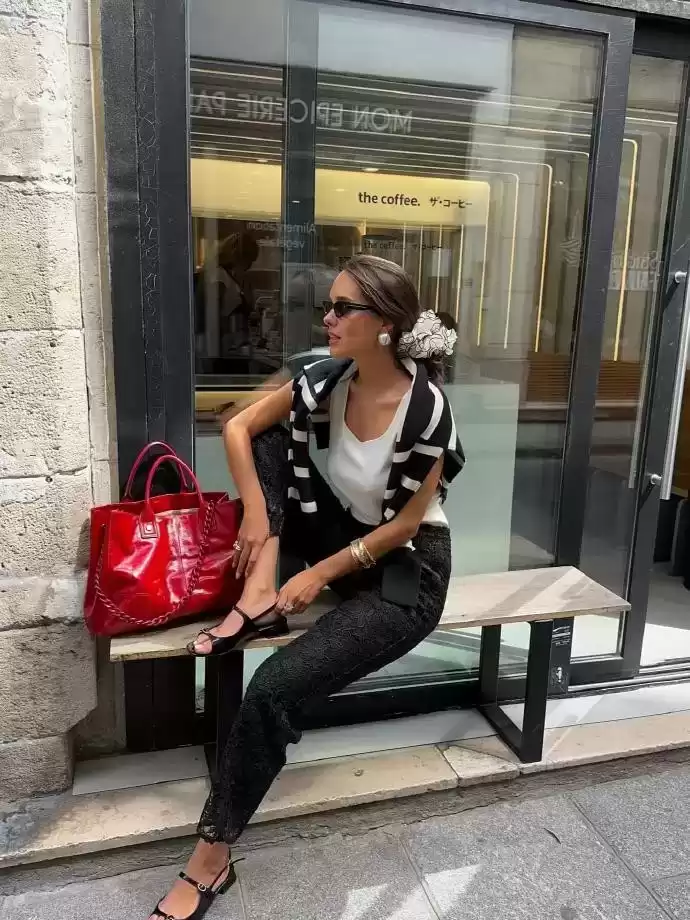 Ins时尚博主穿搭秘诀：普通人如何用同色系搭配穿出高级精致感