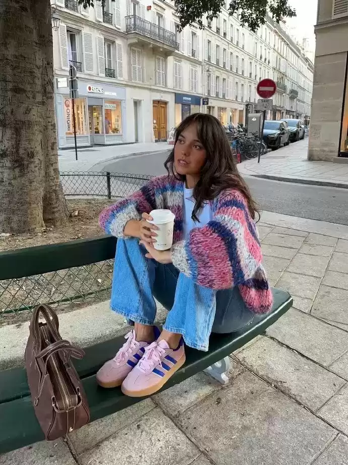 Ins时尚博主穿搭秘诀：普通人如何用同色系搭配穿出高级精致感