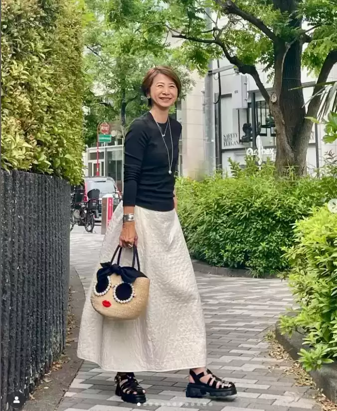 日本主妇的穿搭哲学：简约法则塑造高级气质