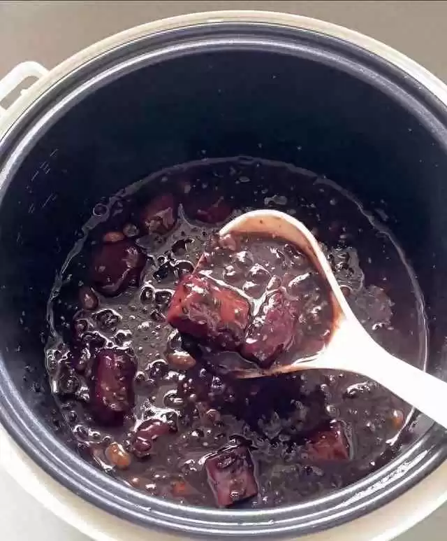 天冷多吃黑:黑米黑豆的3种健康搭配,身体倍儿棒 天冷多吃黑:黑米黑豆的3种健康搭配,身体倍儿棒