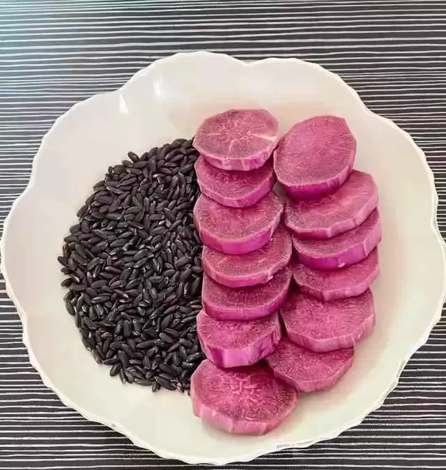 天冷多吃黑:黑米黑豆的3种健康搭配,身体倍儿棒