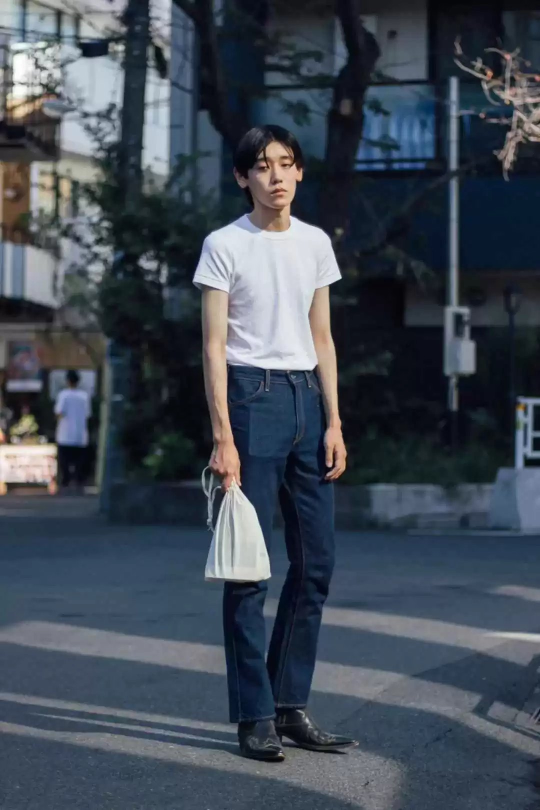 瘦子穿衣搭配秘籍:告别“弱鸡”形象,穿出自信魅力!