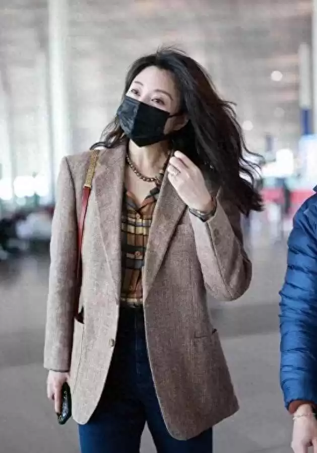 殷桃西装穿搭教科书：3种高级搭配术，轻松摆脱奶奶裤乐福鞋