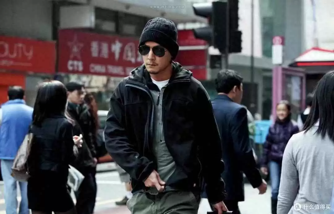 平民穿搭宝典：通勤轻户外，软壳才是性价比之王！