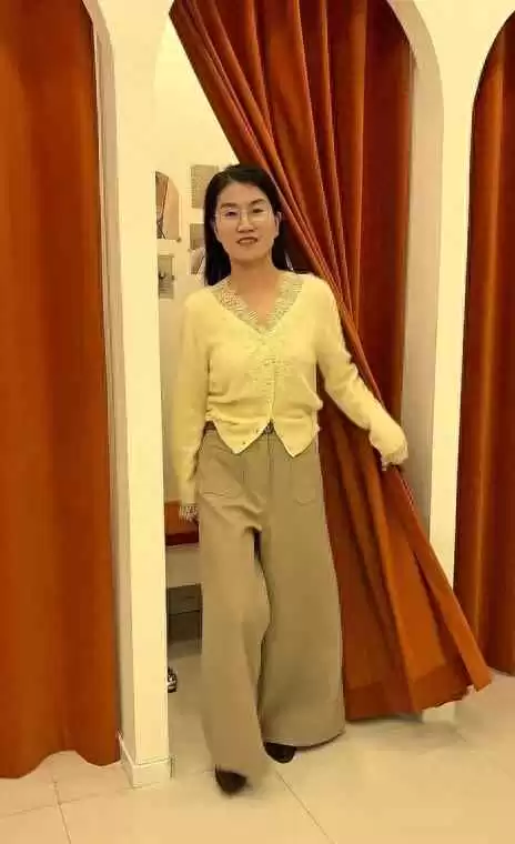 银川时尚穿搭秘籍：宁夏牧飒二姐燕燕的吸睛造型，网友狂赞模特级水准！