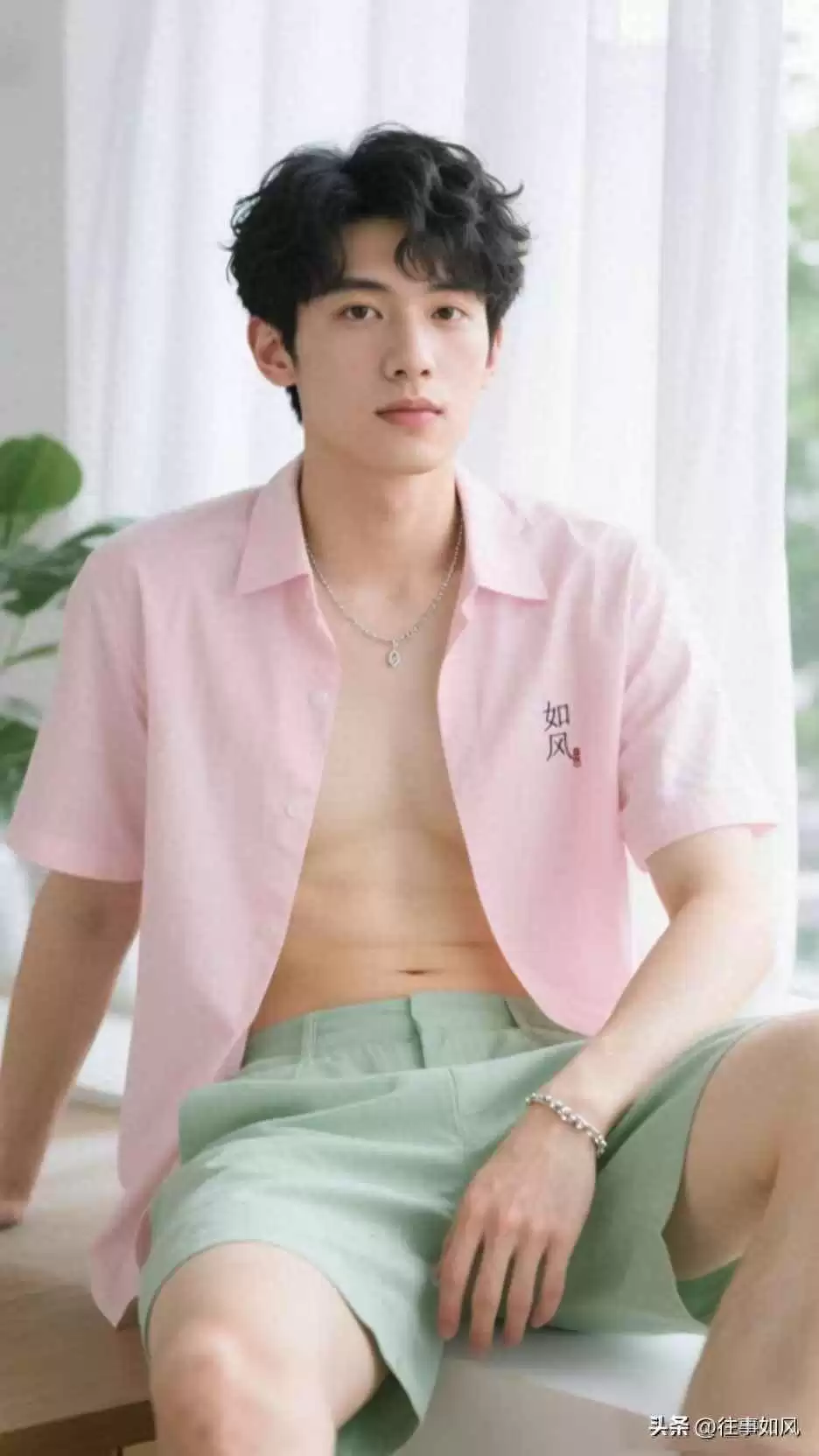 清新男孩夏日穿搭指南：阳光休闲风，帅气一夏！