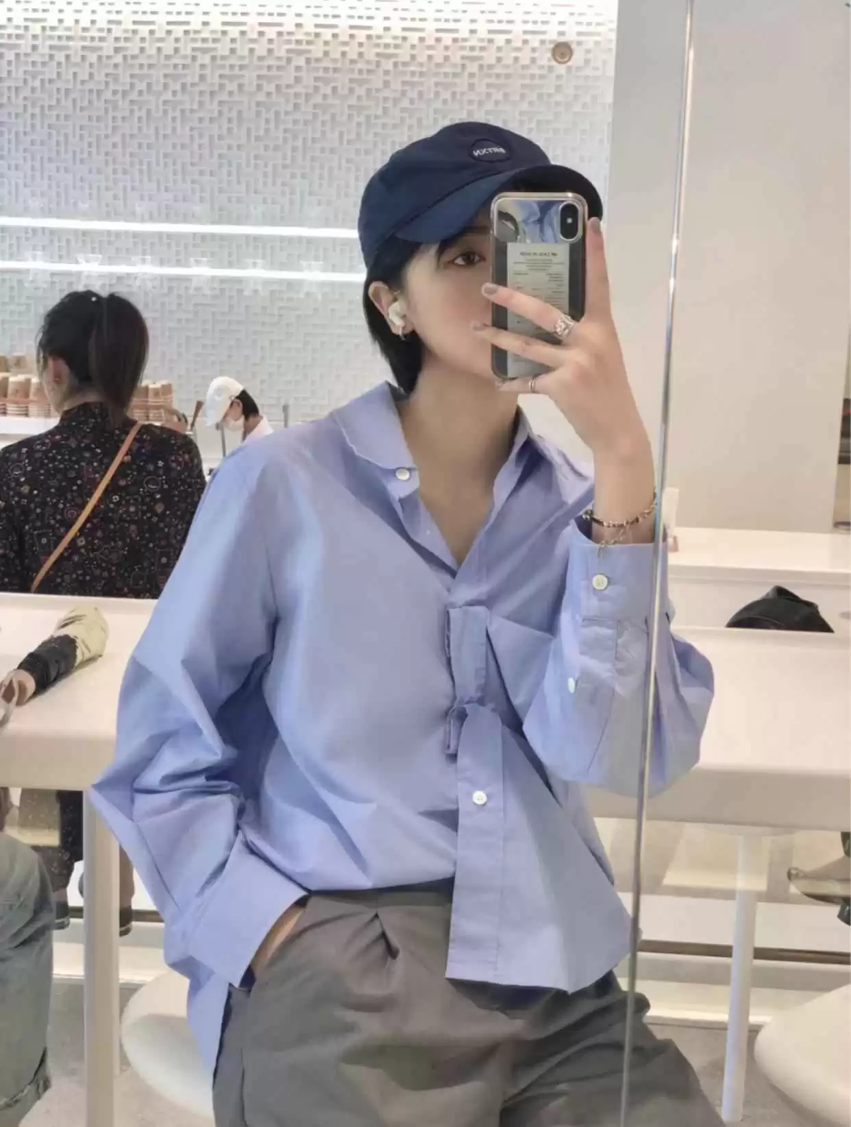 夏日防晒衬衫穿搭宝典:一衣多穿,轻松应对高温天