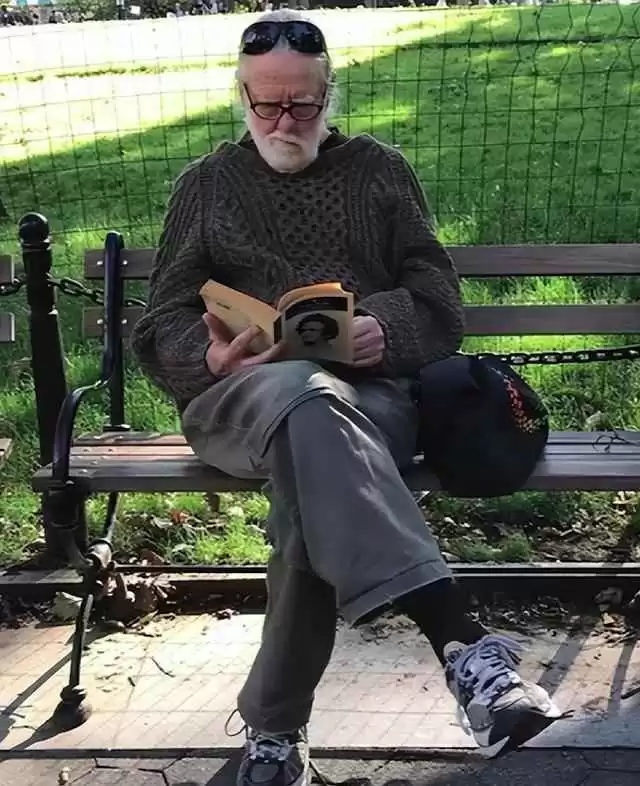 欧美男生穿衣搭配:越老越帅的精致穿搭秘诀