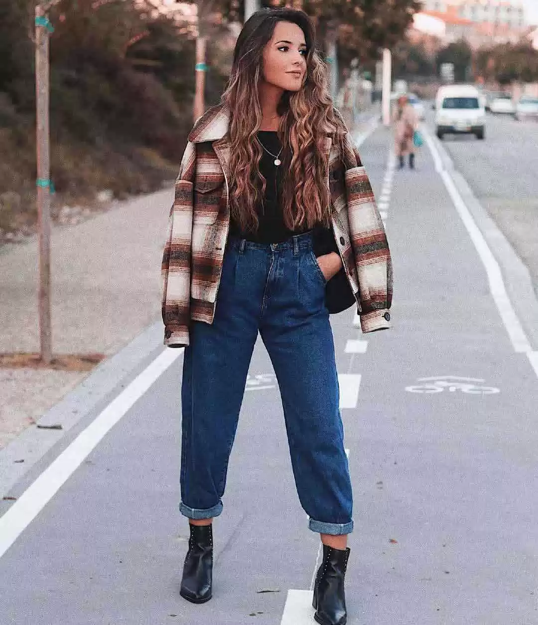 矮胖MM秋冬穿搭秘籍:三招教你显瘦显高,轻松变时髦