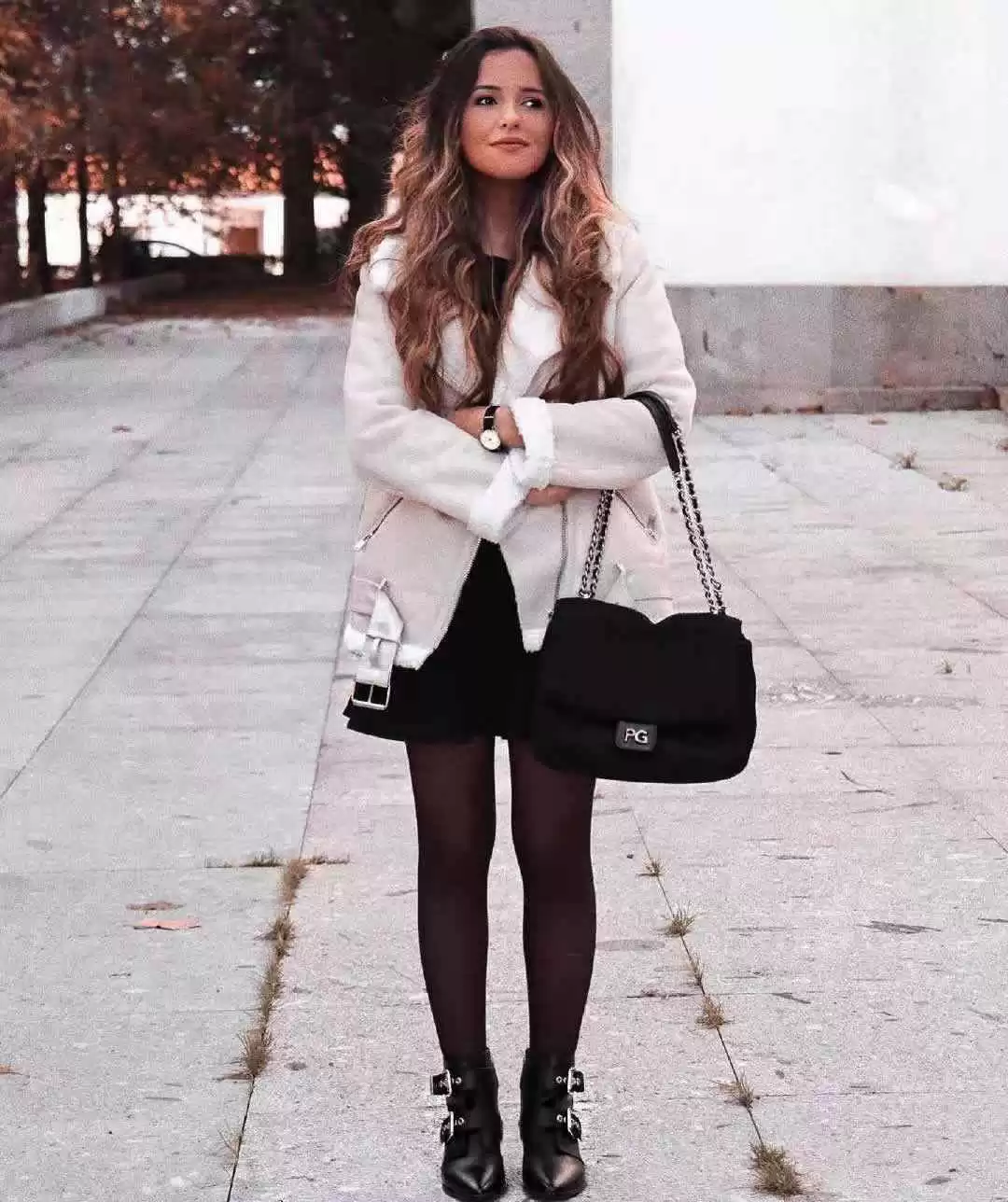 矮胖MM秋冬穿搭秘籍:三招教你显瘦显高,轻松变时髦