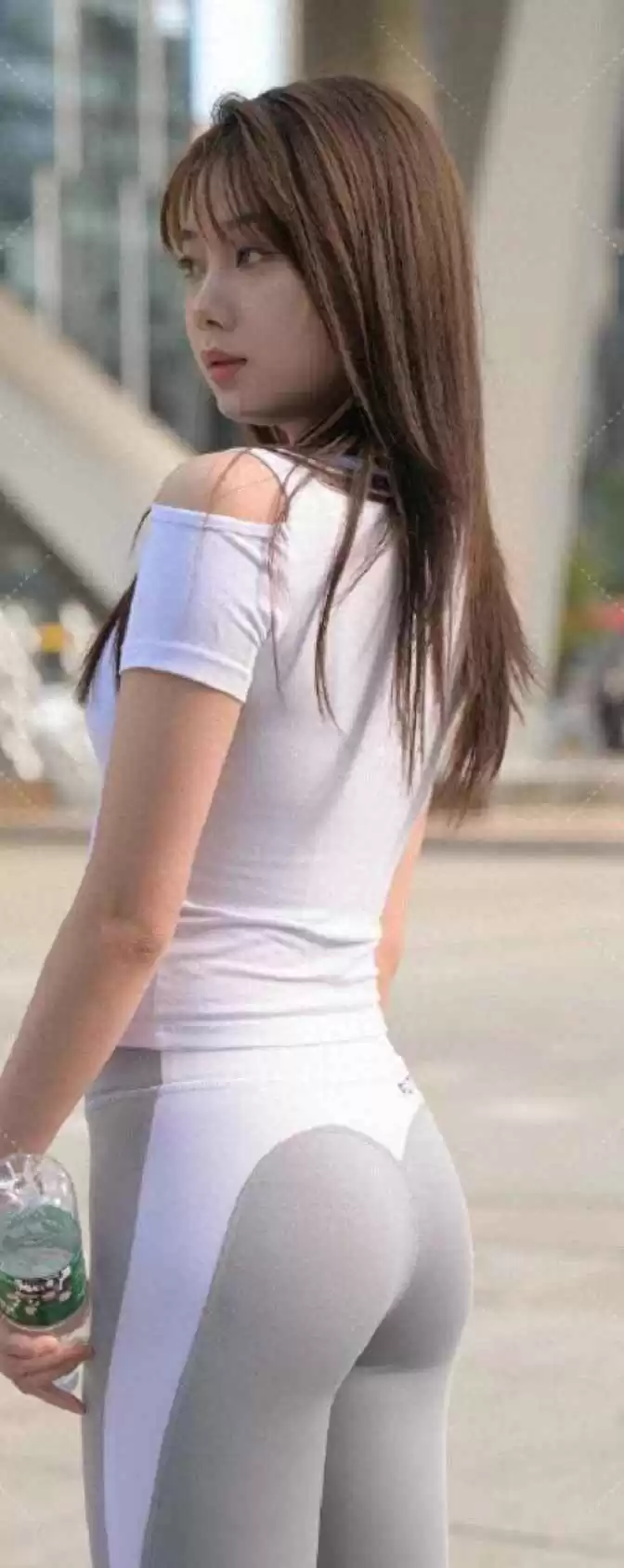 圆脸微胖女生穿搭秘籍：3招打造纯情靓丽造型，第二招显瘦效果绝了！