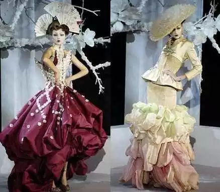 卫衣一周穿搭不重样：9件衣服搞定9套造型，时尚就这么简单！