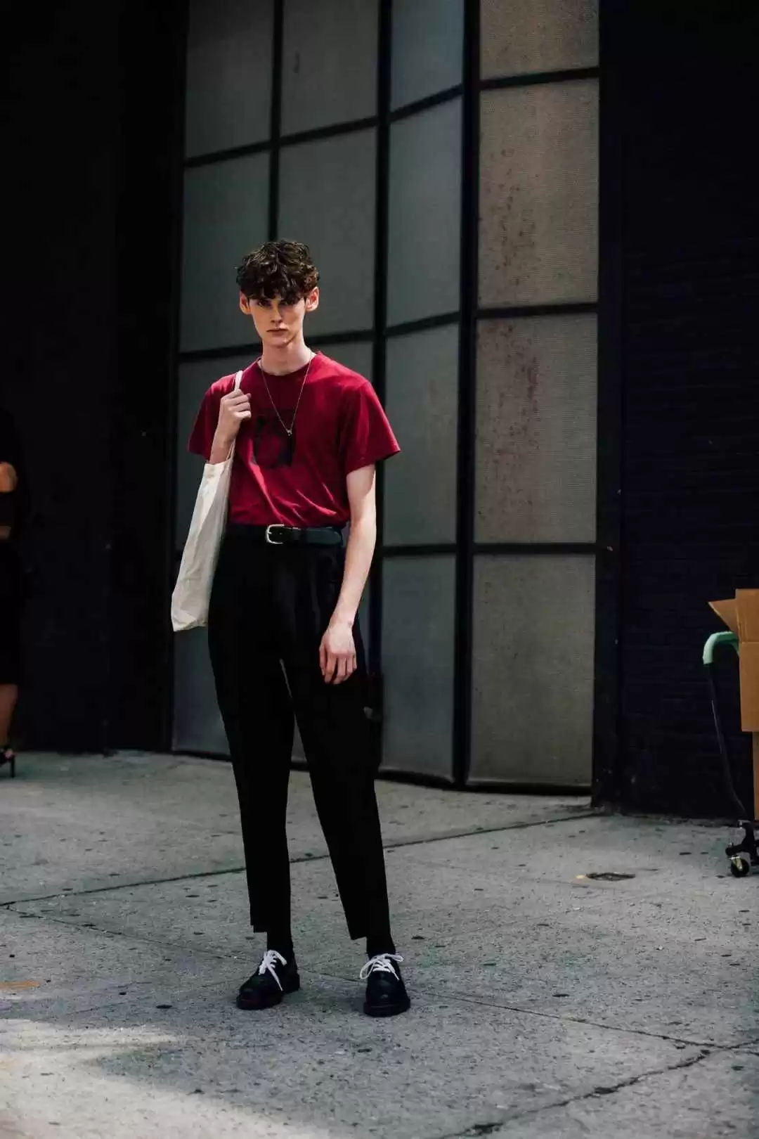 瘦人穿搭全攻略：告别“弱鸡”感，轻松提升形象魅力