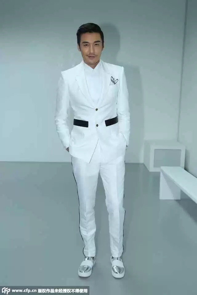 一身得体中式男装,让你成为聚会中温润如玉的焦点