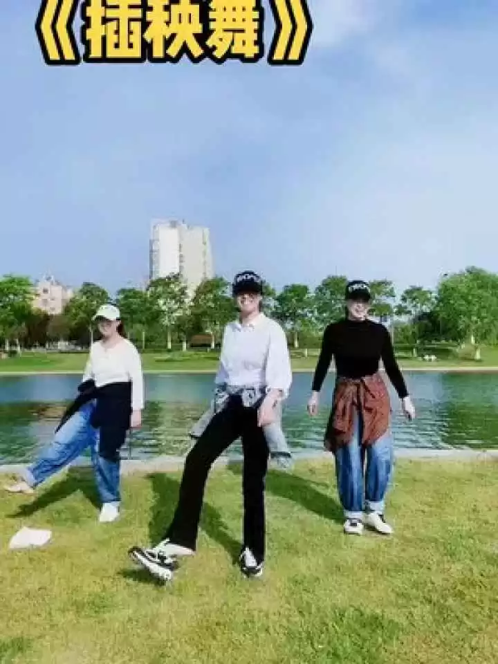 五一假期出游穿搭全攻略 轻松应对温差场景切换烦恼