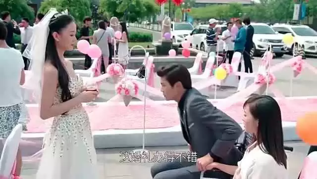 别再让婚礼变“社死”现场 男生穿对西装其实就一招