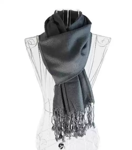 围巾整理全攻略，让你的衣柜不再凌乱