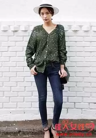 牛仔裤和衬衫的万能搭配公式，穿对了一样封神