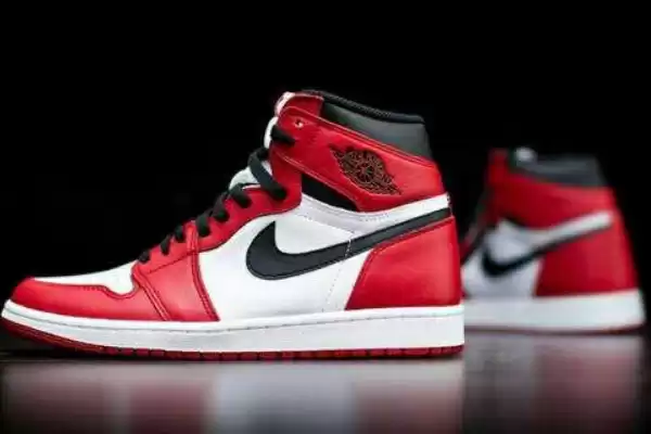 解密AJ：从球场传奇到街头文化的飞翔之旅