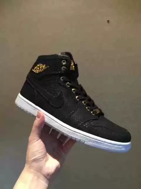 AJ1配色挑花眼 这份颜色选购指南让你秒变潮人