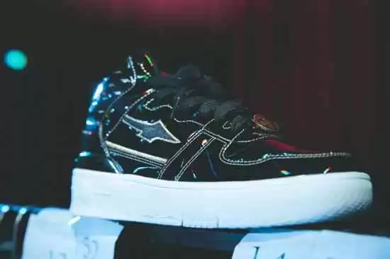 AVIA的复古逆袭:从NBA球星战靴到小众潮人宠儿的飞翔之路 AVIA的复古逆袭:从NBA球星战靴到小众潮人宠儿的飞翔之路