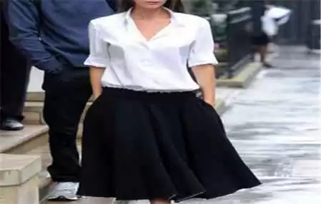 A字裙搭鞋全攻略 穿对鞋子让你美出新高度