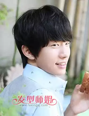 鹅蛋脸男士发型选择全攻略让你帅出新高度