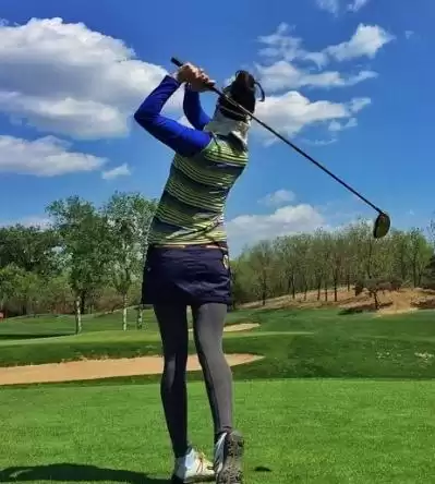 高尔夫球场穿衣图鉴:从规矩入门到风格玩家 高尔夫球场穿衣图鉴:从规矩入门到风格玩家