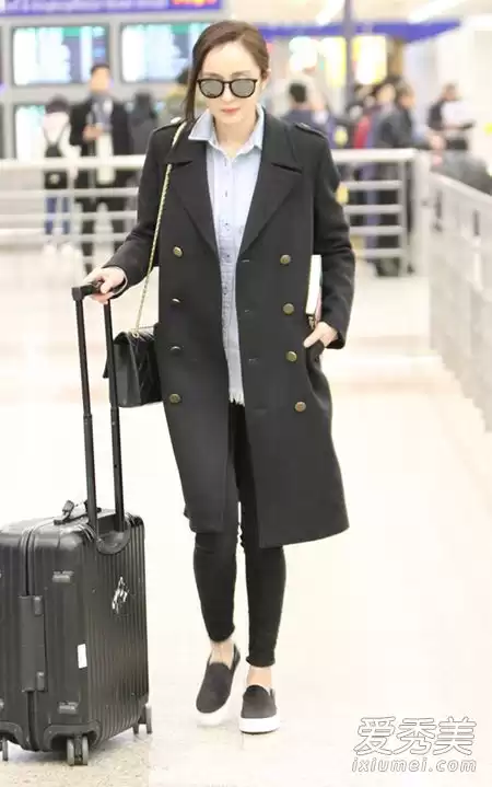 黑色搭配外套终极指南 让你穿出时尚范儿