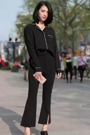 黑色上衣配啥裤子最出彩？这份超全配色攻略让你一周穿搭不重样！