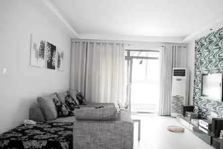 中灰色搭配色彩全攻略让你轻松成为时尚达人