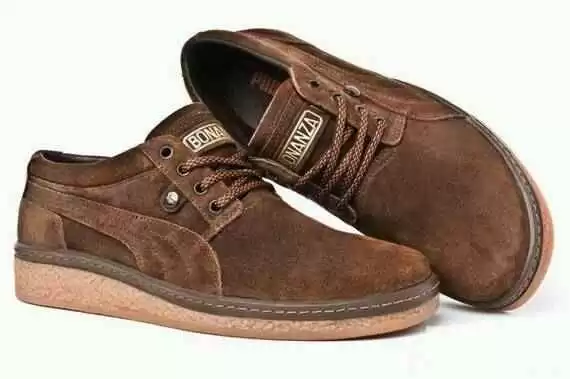 天价鞋款大揭秘:掏空钱包的足下奢华,哪双才是真正的价格金字塔尖? 天价鞋款大揭秘:掏空钱包的足下奢华,哪双才是真正的价格金字塔尖?