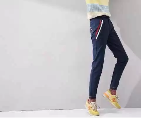 宝蓝色上衣搭配裤子颜色全攻略