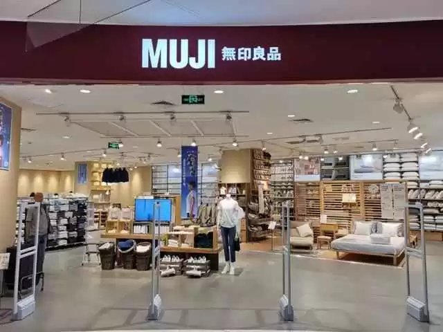 快时尚背后 你不知道的那些事儿 快时尚背后 你不知道的那些事儿