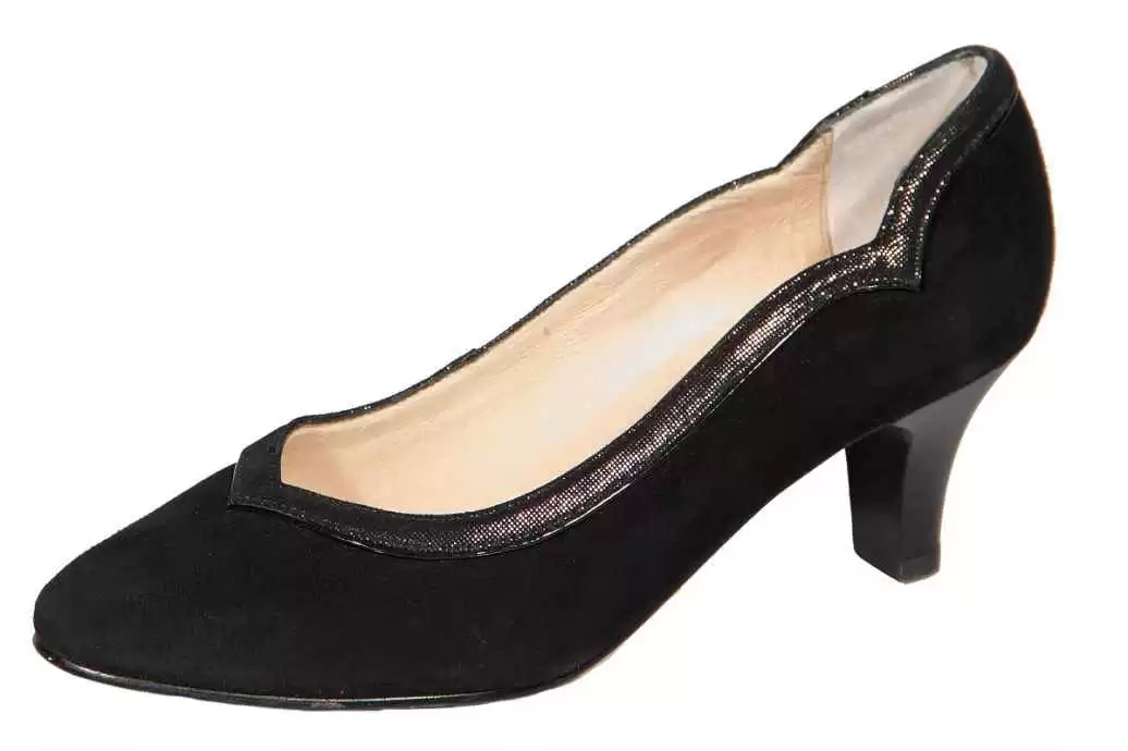 挑对一双好鞋 让你走路带风不费劲