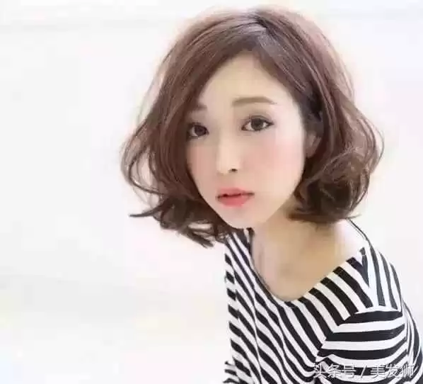 揭秘女明星都在剪的减龄发型这样剪年轻十岁 揭秘女明星都在剪的减龄发型这样剪年轻十岁