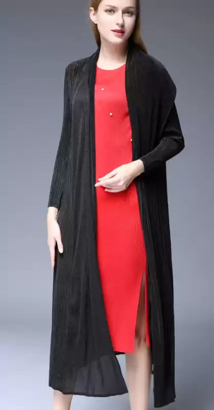 旗袍外套搭配全攻略 穿出东方韵味与时髦感 旗袍外套搭配全攻略 穿出东方韵味与时髦感