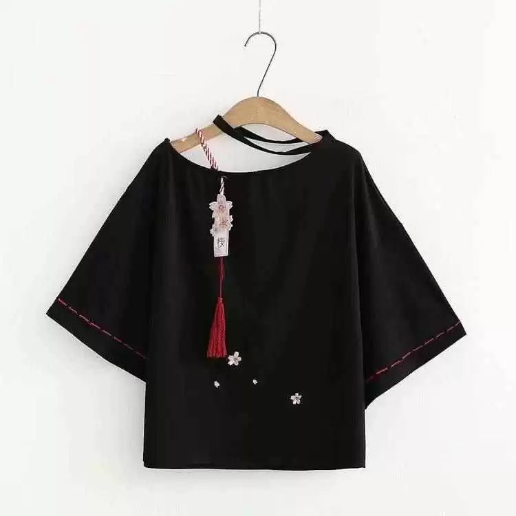 服装整理妙招大公开 轻松搞定杂乱衣柜