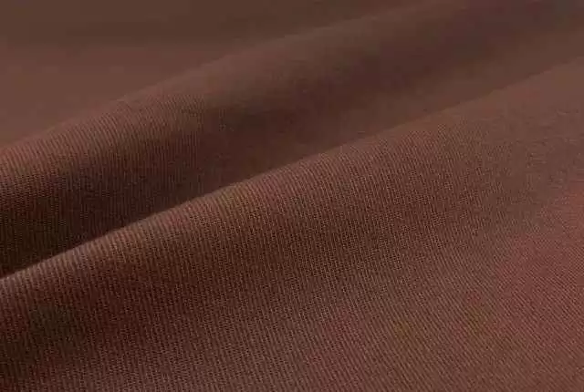 条纶面料真面目大揭秘 优缺点与洗涤保养全攻略